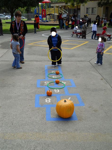 Learning and Teaching With Preschoolers: Fall Festival