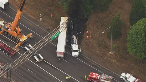 Driver killed in fiery I-5 semi-truck crash identified | KPIC