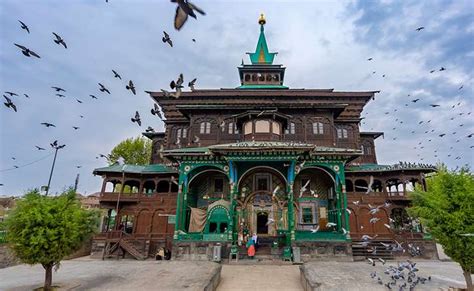 Famous Temples in Kashmir | Pilgrimage Sites in Kashmir Valley