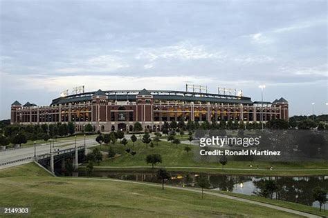 59,084 Arlington Ballpark Stock Photos, High-Res Pictures, and Images ...