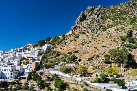 Lost in Blue: Finding Chefchaouen - GlobeSlice