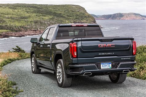 2019 GMC Sierra 1500 Denali Now Arriving at Dealers - autoevolution