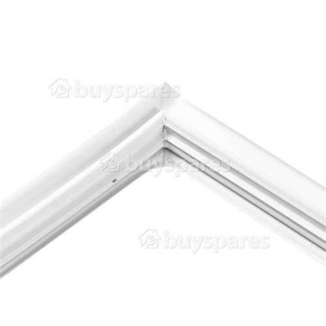 Hotpoint FF175BP Fridge Door Seal - White | BuySpares