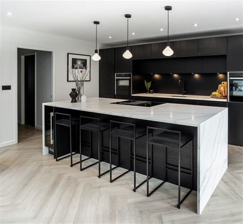 Monochrome Style Kitchen | Classic Combination Black and White Kitchen | Kitchen Design Centre