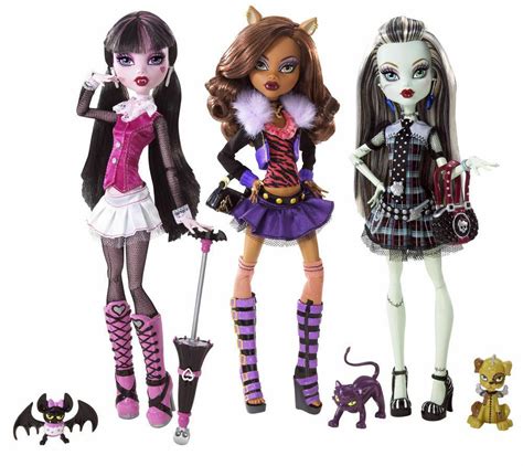 Pin on Bambole - Dolls - 玩偶