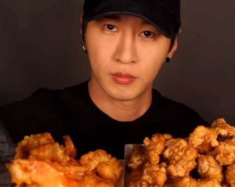 Zach Choi Asmr Wikipedia, Age, Height, Family, Wife, Net Worth, Recipes