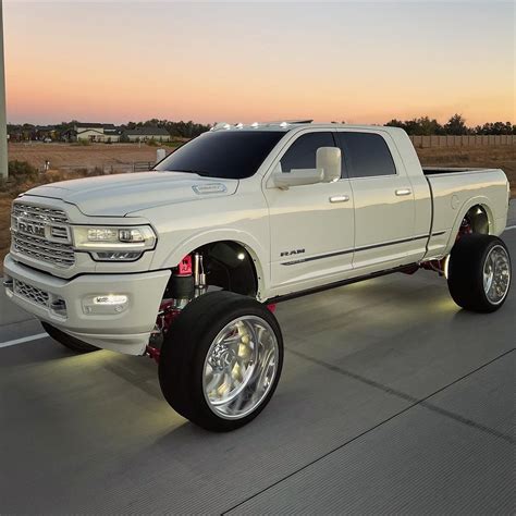 Lifted Trucks for sale 1 – KG 1