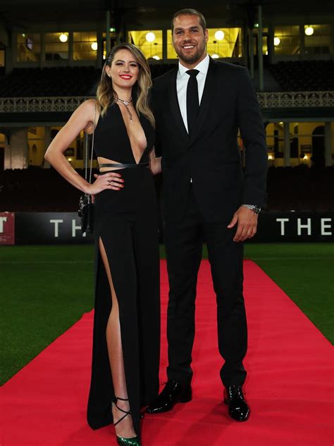 WAGs wow on Brownlow red carpet | Herald Sun