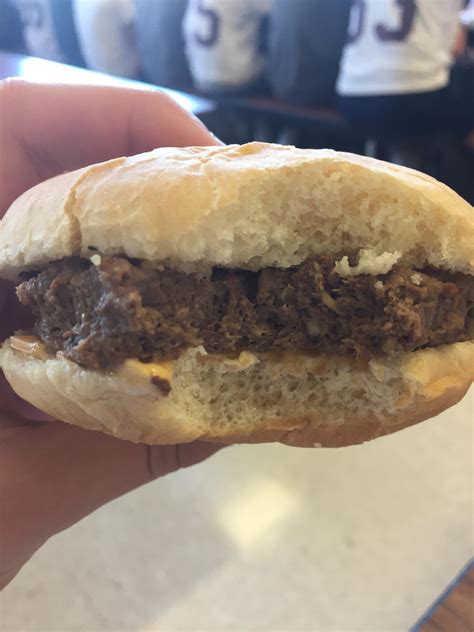 American School Lunch Burger, Gagged When I Took A Bite : r/shittyfoodporn