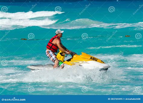 Jet ski editorial image. Image of cancun, blue, sunlight - 283769495