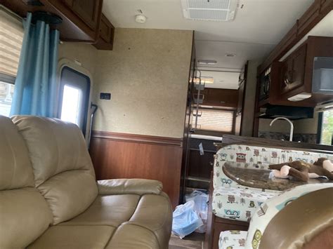 2015 THOR MOTOR COACH FREEDOM ELITE 28H - Good Sam RV Rentals