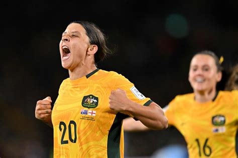 Watch: Sam Kerr's goal for Australia equalizes World Cup semifinal before loss to England