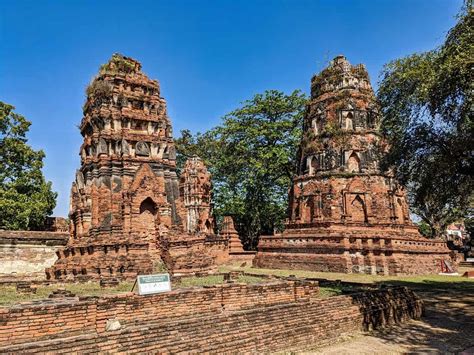 Wat Mahathat Ayutthaya Buddha’s Head in Tree Roots – TIMEtoMOSEY