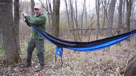 How to hang your hammock using ropes - YouTube