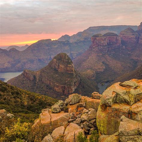 The Three Rondawels, Blyde River Canyon | Beautiful sunrise, Natural landmarks, Sunrise sunset