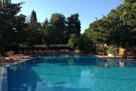 Best Rome Hotels with Public Access to Swimming Pool Fun