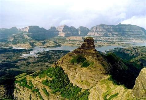 Top 10 Tourist Destinations You Must Visit At Bhandardara