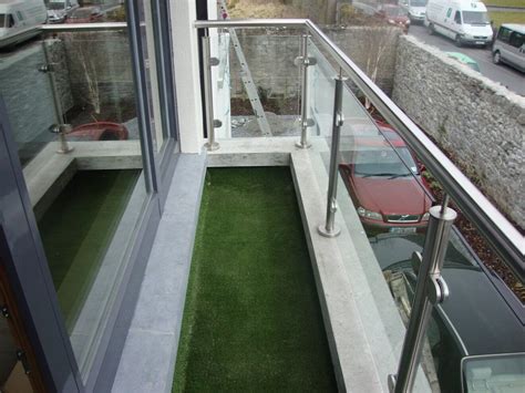 Artificial grass balcony copy - Greengrass Landscapes