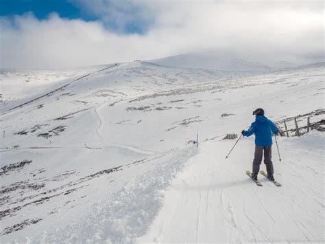 Skiing in the Cairngorms National Park in Scotland - Finding the Universe