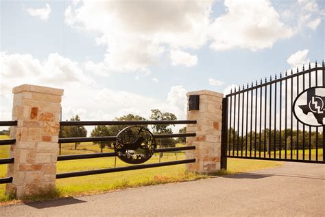 Trails West Gate Company - Ranch Gates, Driveway Gates, Western Signs | Ranch gates, Driveway ...