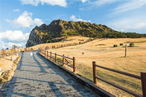 Jungmun Beach Jeju-do Korea Stock Photo - Image of waves, blue: 1671264