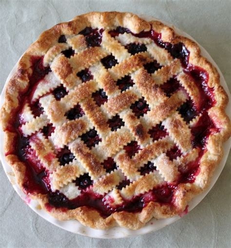 Wild Huckleberry Pie | Cooking Mamas