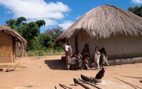 Developmental Idealism Images, Malawi | Malawi, Mud hut, Vernacular architecture