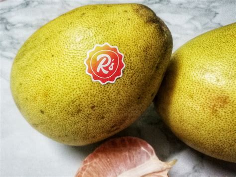 Raphael's Davao Pomelos: The Sweetest and Juiciest Pomelos I've Ever Had - Eat Drink Splurge