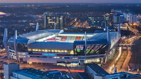 Philips Stadion, Eindhoven, Países Bajos, Capacidad 35.000 espectadores, Equipo local PSV ...