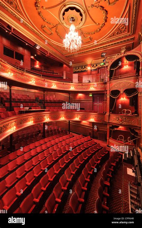 Theater royal london hi-res stock photography and images - Alamy