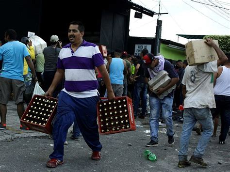 Hundreds, Including Police, Arrested for Looting in Venezuela