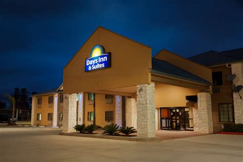 Days Inn & Suites by Wyndham Conroe North | Conroe, TX Hotels