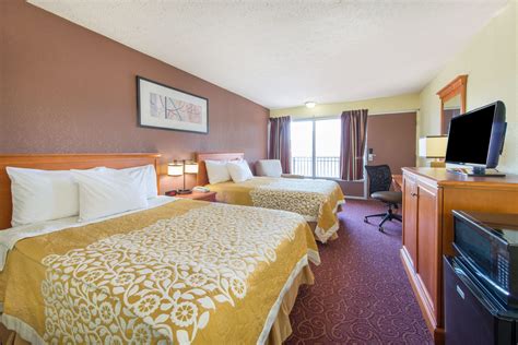 Days Inn by Wyndham Frankfort | Frankfort, KY Hotels