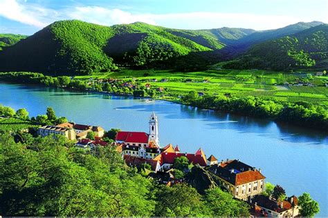 Cruising the Danube River | Harvard Alumni