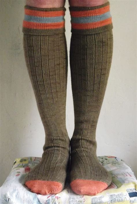 Gent's Knee High Wool Socks - Girls Own Store