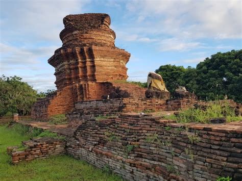 Ancient Ruins in North Thailand - Chiang Mai à La Carte