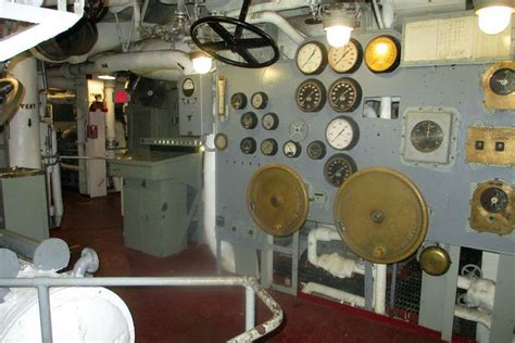 nuclear aircraft carrier engine room - Google Search | Aircraft carrier ...