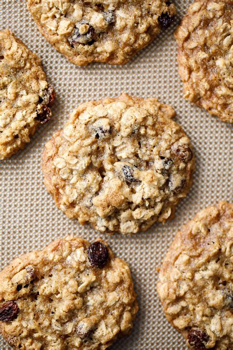 Chewy Oatmeal Raisin Cookies Recipe