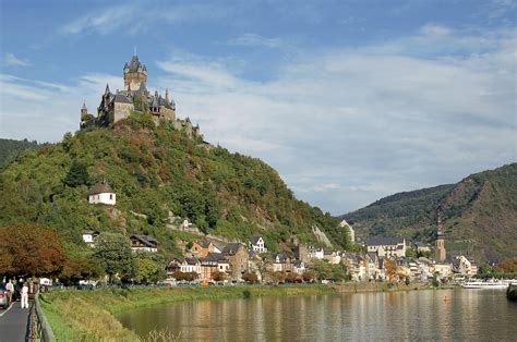 Wine themed cruise on the enchanting Rhine - Join our group - European ...