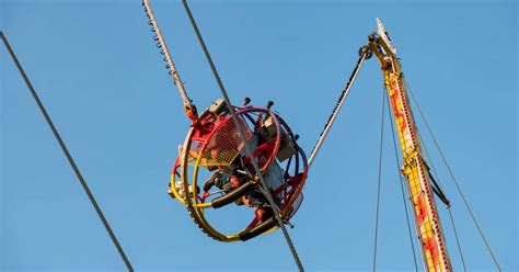 Slingshot Ride in Florida Breaks Right Before Two Passengers Ride - Thrillist