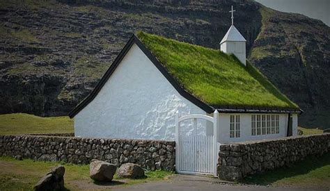 Saksun Church in Saksun, Streymoy, Faroe Islands | Hostelman.com