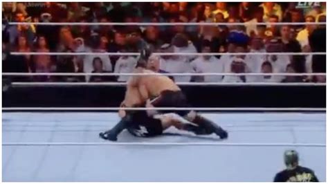 Cain Velasquez Dominates But Taps To Brock Lesnar At WWE Crown Jewel ...