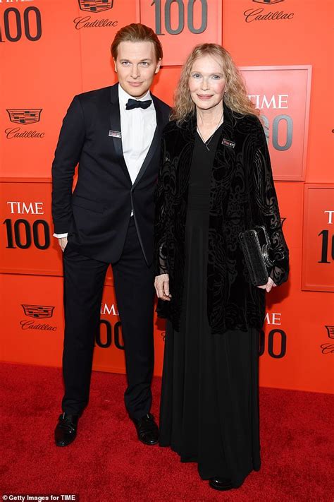 Ronan Farrow and mom Mia Farrow shine in the spotlight at TIME 100 gala in NYC | Daily Mail Online