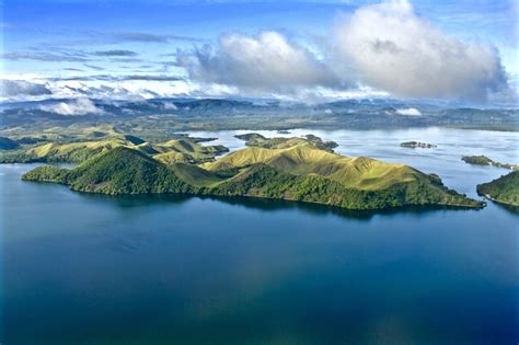 Largest islands in the world: 10 colossal coasts | Atlas & Boots