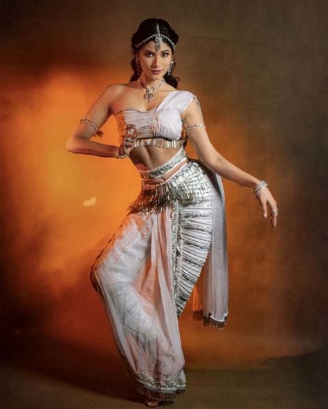 Pin by Andrea Vargas Danza de la Indi on Danza hindú | Bharatanatyam ...