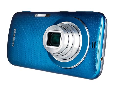 Samsung Galaxy offers a chic smartphone-camera combo | How To Spend It