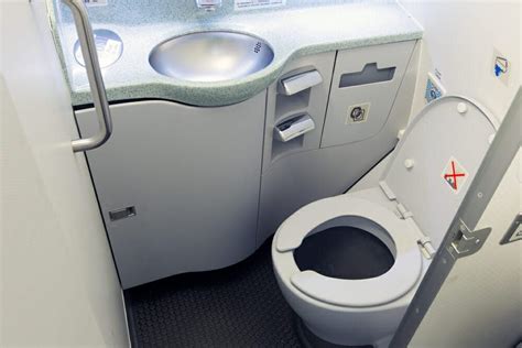 Why You Can't Use the Plane Bathroom Before Takeoff | Reader's Digest