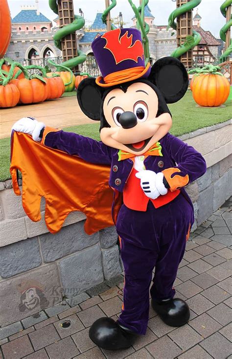 Worldwide Wednesday: Special Halloween Mickey | KennythePirate.com