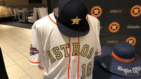 Astros release new 2018 merchandise during 24-hour gold rush