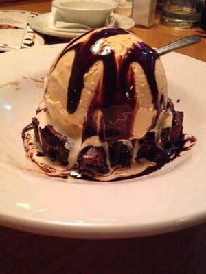 Texas Roadhouse Recipes: Texas Roadhouse Big ol Brownie Recipe